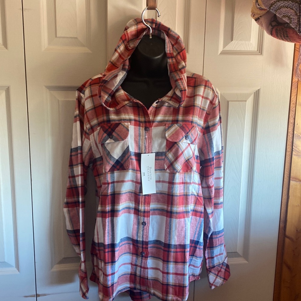 Boston Traders NWT Hooded Long Sleeve Button down Flannel shirt -large